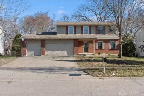 140 Hollytree Dr, Middletown, OH 45044