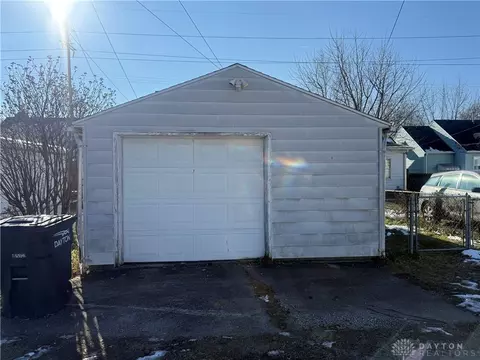 Exterior - 1515 Patterson Rd, Dayton, OH 45420 photo 3 of 6