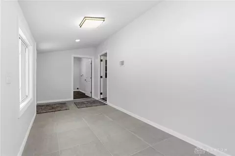 Entry Way - 3190 Rebert Pike, Springfield, OH 45502 photo 4 of 6