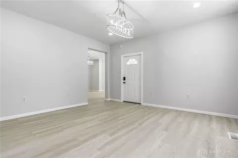 Living - 3190 Rebert Pike, Springfield, OH 45502 photo 3 of 5