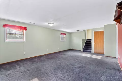 Living - 8966 Haddix Rd, Fairborn, OH 45324 photo 7 of 7