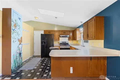 Kitchen - 8966 Haddix Rd, Fairborn, OH 45324 photo 1 of 4