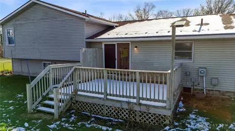 Exterior - 8966 Haddix Rd, Fairborn, OH 45324 photo 6 of 8