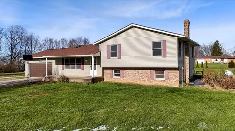 Exterior - 8966 Haddix Rd, Fairborn, OH 45324 photo 2 of 8