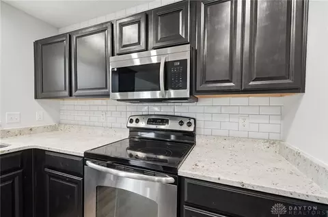 Kitchen - 106 Koehler Dr, Monroe, OH 45050 photo 7 of 8