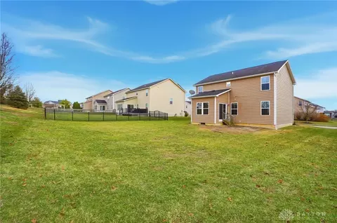 Exterior - 106 Koehler Dr, Monroe, OH 45050 photo 5 of 8
