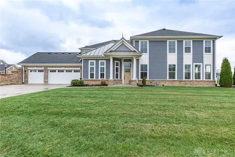 9471 Banyan Ct, Centerville, OH 45458