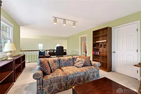 686 Doe Xing, Centerville, OH 45459 photo 18