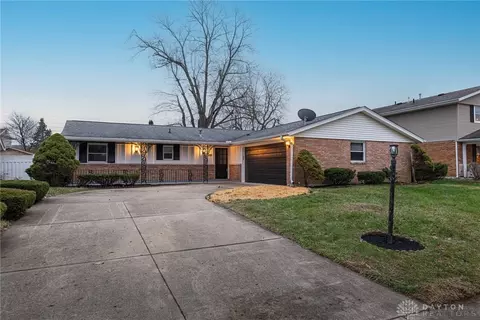 289 Hollywood Blvd, Xenia, OH 45385