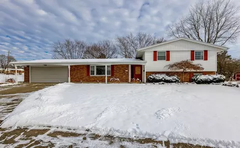 618 Dorado Dr, Fairborn, OH 45324