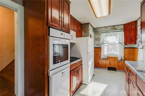 207 W Roseland Ave, Springfield, OH 45503 photo 12