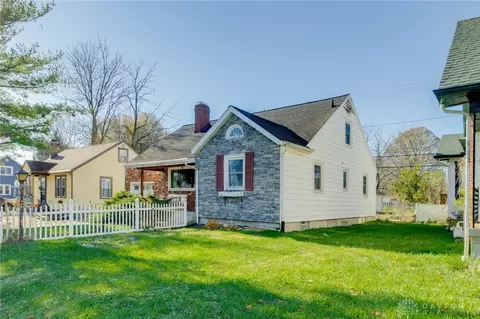 207 W Roseland Ave, Springfield, OH 45503 photo 2
