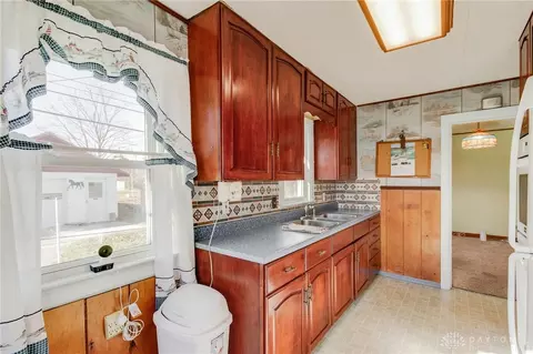 207 W Roseland Ave, Springfield, OH 45503 photo 14