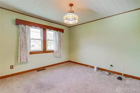 207 W Roseland Ave, Springfield, OH 45503 photo 6