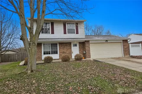 7937 Rustic Woods Dr, Dayton, OH 45424