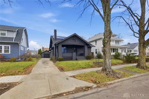 Exterior - 124 Englewood Rd, Springfield, OH 45504 photo 3 of 11