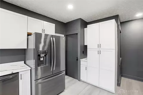Kitchen - 124 Englewood Rd, Springfield, OH 45504 photo 3 of 3
