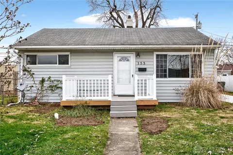 153 N Diana Ln, Fairborn, OH 45324
