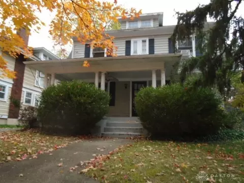 53 E Dixon Ave, Oakwood, OH 45419