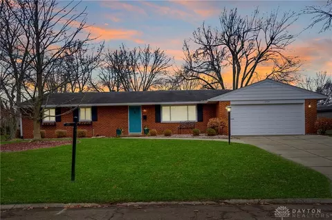 2324 Belloak Dr, Dayton, OH 45440