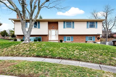 625 Yeoman Ct, Dayton, OH 45449