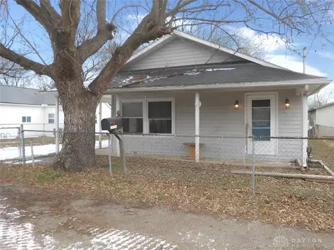 1420 Pearl St, Washington Court House, OH 43160