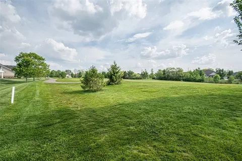 Exterior - 475 Legendary Way, Dayton, OH 45458 photo 9 of 10