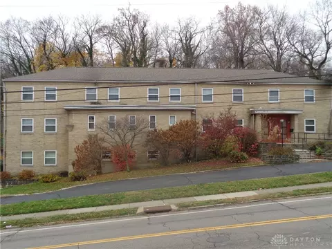 220 W Siebenthaler Ave, Dayton, OH 45405