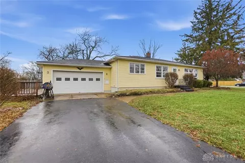 419 Candace Dr, Springfield, OH 45504 photo 2