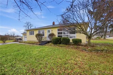 419 Candace Dr, Springfield, OH 45504 photo 4