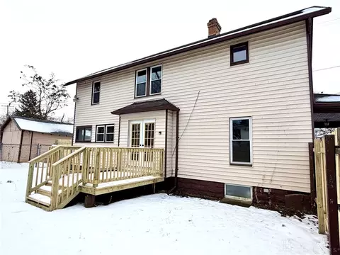 Exterior - 624 Elm St, Springfield, OH 45503 photo 2 of 4