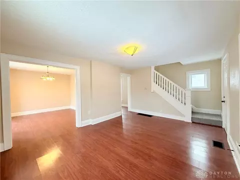 Living - 624 Elm St, Springfield, OH 45503 photo 1 of 2