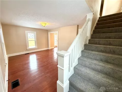 Living - 624 Elm St, Springfield, OH 45503 photo 2 of 2