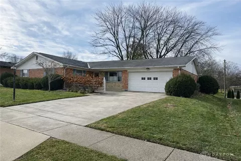 3607 Twinbrook Ln, Dayton, OH 45429