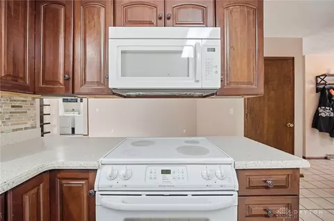 Kitchen - 4645 Ward Rd, Morrow, OH 45152 photo 6 of 6