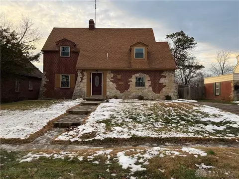 1104 Sunnyview Ave, Dayton, OH 45406