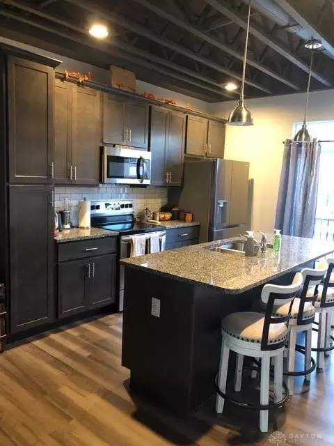 Kitchen - 3 Mill Run Pl, Springfield, OH 45502 photo 2 of 5