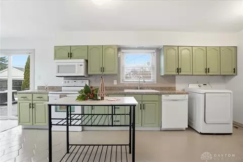 Kitchen - 2855 Whitehorse Ave, Kettering, OH 45420 photo 1 of 7