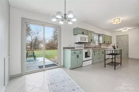 Kitchen - 2855 Whitehorse Ave, Kettering, OH 45420 photo 7 of 7