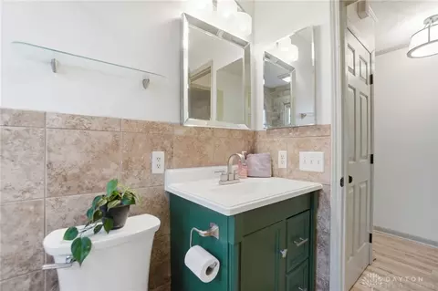 Bath - 2855 Whitehorse Ave, Kettering, OH 45420 photo 3 of 3