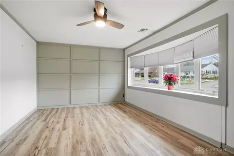 Living - 2855 Whitehorse Ave, Kettering, OH 45420 photo 4 of 5