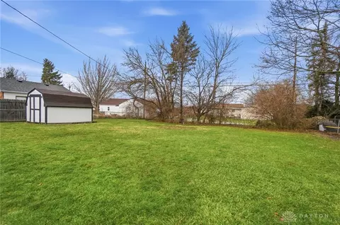 Exterior - 2855 Whitehorse Ave, Kettering, OH 45420 photo 7 of 9