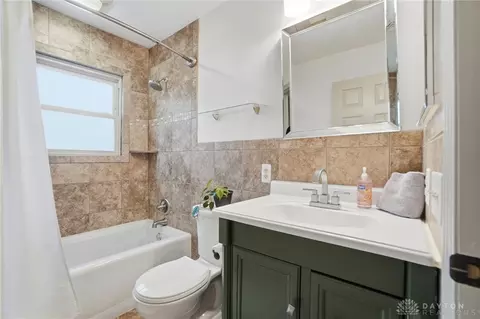 Bath - 2855 Whitehorse Ave, Kettering, OH 45420 photo 1 of 3