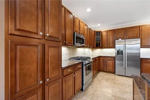 Kitchen - 35 Anchor Ln, Springboro, OH 45066 photo 3 of 7