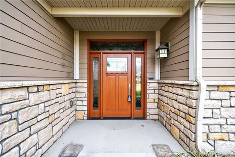 Entry Way - 35 Anchor Ln, Springboro, OH 45066 photo 1 of 4