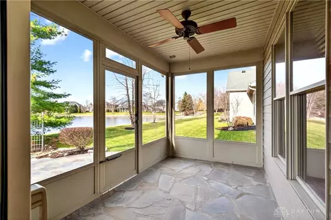 Exterior - 35 Anchor Ln, Springboro, OH 45066 photo 6 of 14