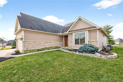 Exterior - 35 Anchor Ln, Springboro, OH 45066 photo 5 of 14