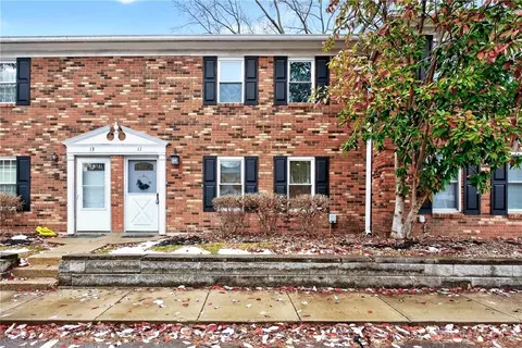 11 Queens Ct, West Chester, OH 45069