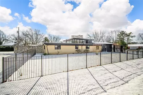 170 Ashford Dr, Dayton, OH 45459