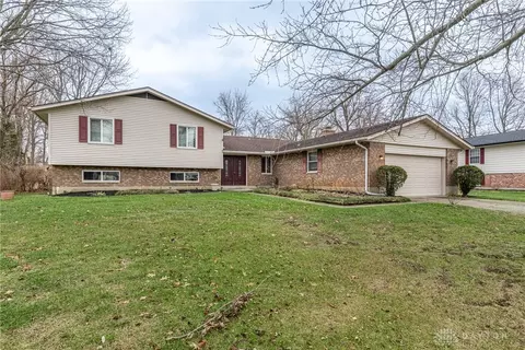 8370 Paragon Rd, Washington Township, OH 45458